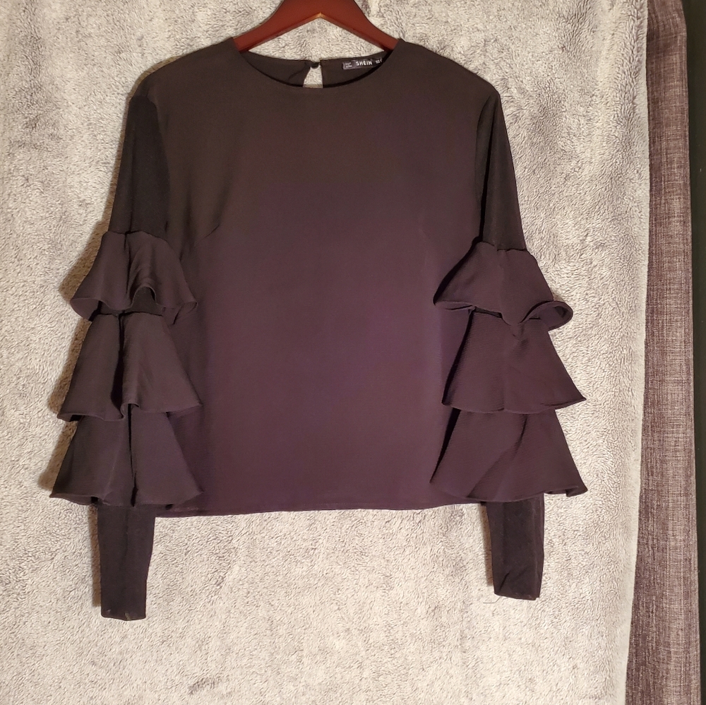 Long sleeve shirt black size medium
